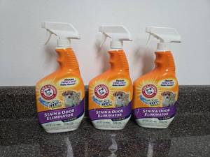 lot 82 image: Arm & Hammer Plus OxiClean Stain & Odor Eliminator for Carpet 32 oz (3-Pack)