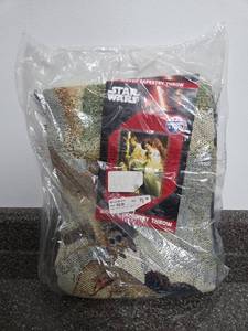 lot 88 image: Star Wars Woven Tapestry Throw 48 x 60 122cm x 152cm