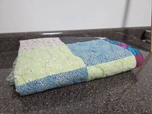 lot 169 image: Small quilted blanket