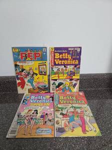 lot 175 image: Archie Comics 4-Book Lot  Betty and Veronica Summer Archie Series