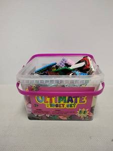 lot 26 image: Small bucket of Lego pieces