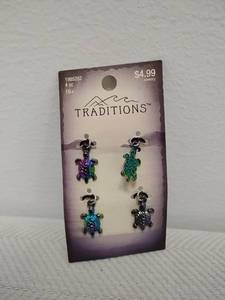 lot 50 image: Traditions Sea Turtle Charms 4 pc 1985282