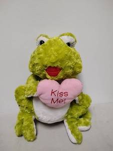 lot 109 image: Goffa International Frog Plush Toy Kiss Me 8GH3J14