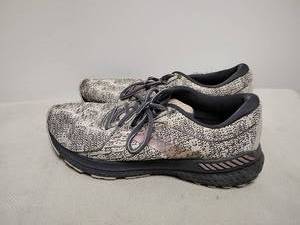 lot 147 image: Brooks Running Shoes Medium Size 11 US 1203291B276