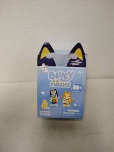 lot 165 image: Bluey Fuzzies Surprise 2 Pack Flocked Figures Series 1