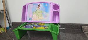 lot 177 image: 2 Piece trays Set Princess and Winnie the Pooh
