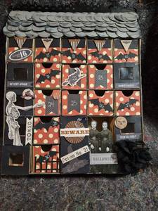 lot 12 image: Halloween Advent Calendar Potion No. 16 Haunted House Decorative Box