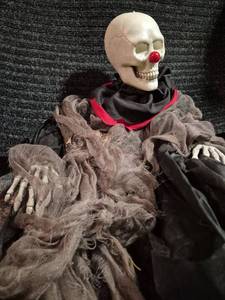 lot 58 image: Skeleton Clown Skull Head Figure with Red Nose and Costume