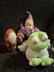 lot 114 image: Lot of 3 Vintage Cloth and Ceramic Dolls and Toys