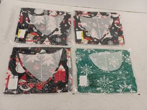 lot 12361 image: Lot of 4 VEPKUL Womens Christmas Print Tops - Sizes 3X and 2X