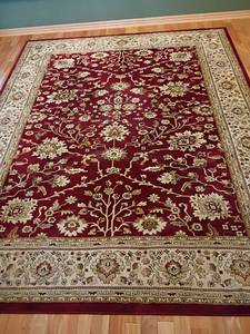 lot 900 image: Thomasville Area Rug.  Approximately 10ft. X 8ft