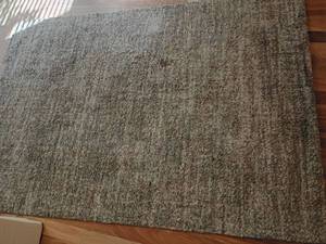 lot 902 image: Area Rug.  Approximately 7ft. X 4ft. 8in
