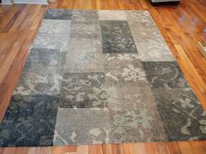 lot 903 image: Area Rugs.  7ft. 1in. X 5ft. 3in