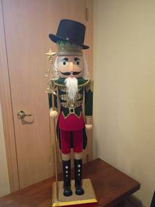 lot 946 image: 4ft. tall Nutcracker