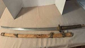 lot 1004 image: Vintage Japanese military or decorative sword blade is approx 28 inches long