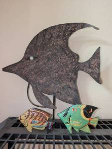 lot 1125 image: 24 inch Fish Sculpture with Two Painted wooden fish
