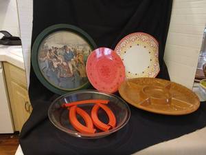 lot 1235 image: Decorative Plates Lot Pieces Mixed Designs with pie pan and crust protectors