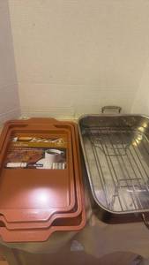 lot 1264 image: Crofton 3 Piece Cookie Sheet Set and stainless steel roasting pan