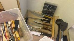lot 1269 image: Various knives and kitchen utensils