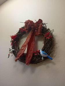 lot 1283 image: Approximately 28in Wreath    Winner will need a ladder to remove from the wall.