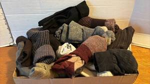 lot 1329 image: Socks