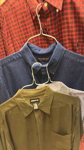 lot 1350 image: 8 long sleeve button up mens shirts size L and M
