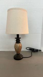 lot 1431 image: Lamp - 19 inches tall