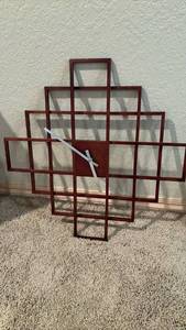 lot 2007 image: Clock - 24 x 24 - Located in Basement