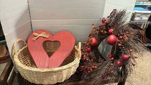lot 2014 image: Heart-Shaped wooden wall are, round  Wicker Basket with Decorative Wreath and Apples