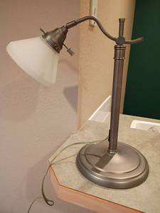lot 2066 image: 17in Table Lamp