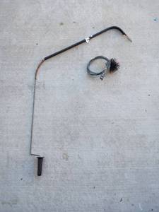 lot 3012 image: Dryer Lent Cleaning Brush and Toilet Auger