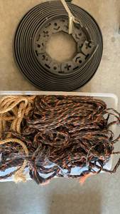 lot 3035 image: Misc rope and plastic garden border