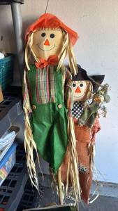 lot 3130 image: Scarecrow Doll Set Piece Straw Filled Fall Decor bigger one is about 5 feet tall