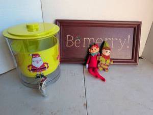 lot 3200 image: Christmas Drink Dispenser and more