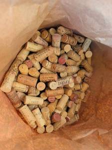 lot 3201 image: Bag of Wine Corks