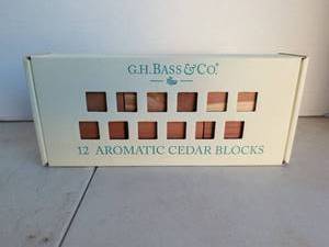 lot 3205 image: GH Bass & Co. 12 Aromatic Cedar Blocks