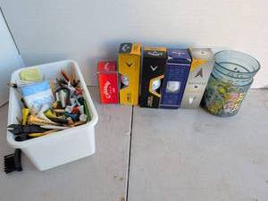 lot 3215 image: Golf Balls and tees Lot - Callaway HX Hot, HEX Warbird