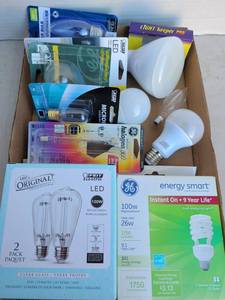 lot 3244 image: Lot of LED and CFL Light Bulbs and more