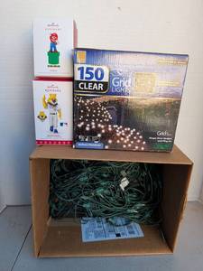 lot 3306 image: Hallmark Keepsake Ornaments, Green Wire Light Strings