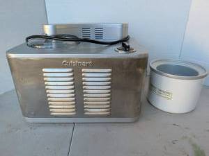 lot 3344 image: Cuisinart Supreme Commercial Quality Ice Cream Maker with extra bowl