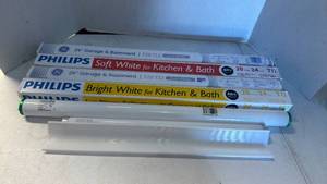 lot 3409 image: Philips and GE 24 inch F20 T12 Fluorescent Tubes Lot of 5 and f15t8 bulb