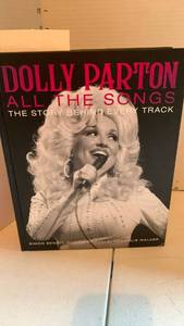 lot 3505 image: Dolly Parton hard back book