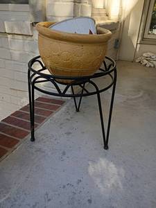 lot 4000 image: Pot with Stand.  21 x 12