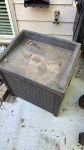 lot 4103 image: Outdoor storage container 23x22x18