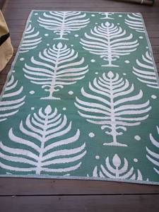 lot 4127 image: Outdoor Rug.  7ft. 2in X 5ft.