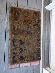 lot 4128 image: Welcome Gnome Mat