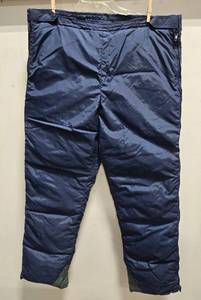 lot 1127 image: Dark blue insulated puffer or ski pants with zippered sides and adjustable waist. - Retail $0