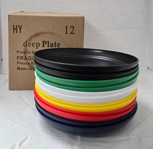 lot 1129 image: 12 Piece HY Berglander 9 inch Deep Plate Set Platic Assorted Colors - Retail $0