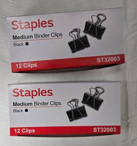 lot 1157 image: Staples Medium Binder Clips Black 12 Clips ST32003 2-Pack - Retail $0