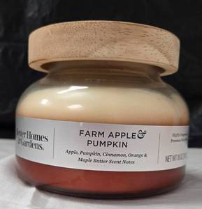 lot 1180 image: Better Homes & Gardens Farm Apple & Pumpkin Scented Candle 18 oz Never Used - Retail $0